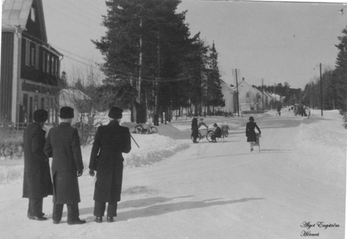 Algots vinterbild från Brukgatan Hörnefors